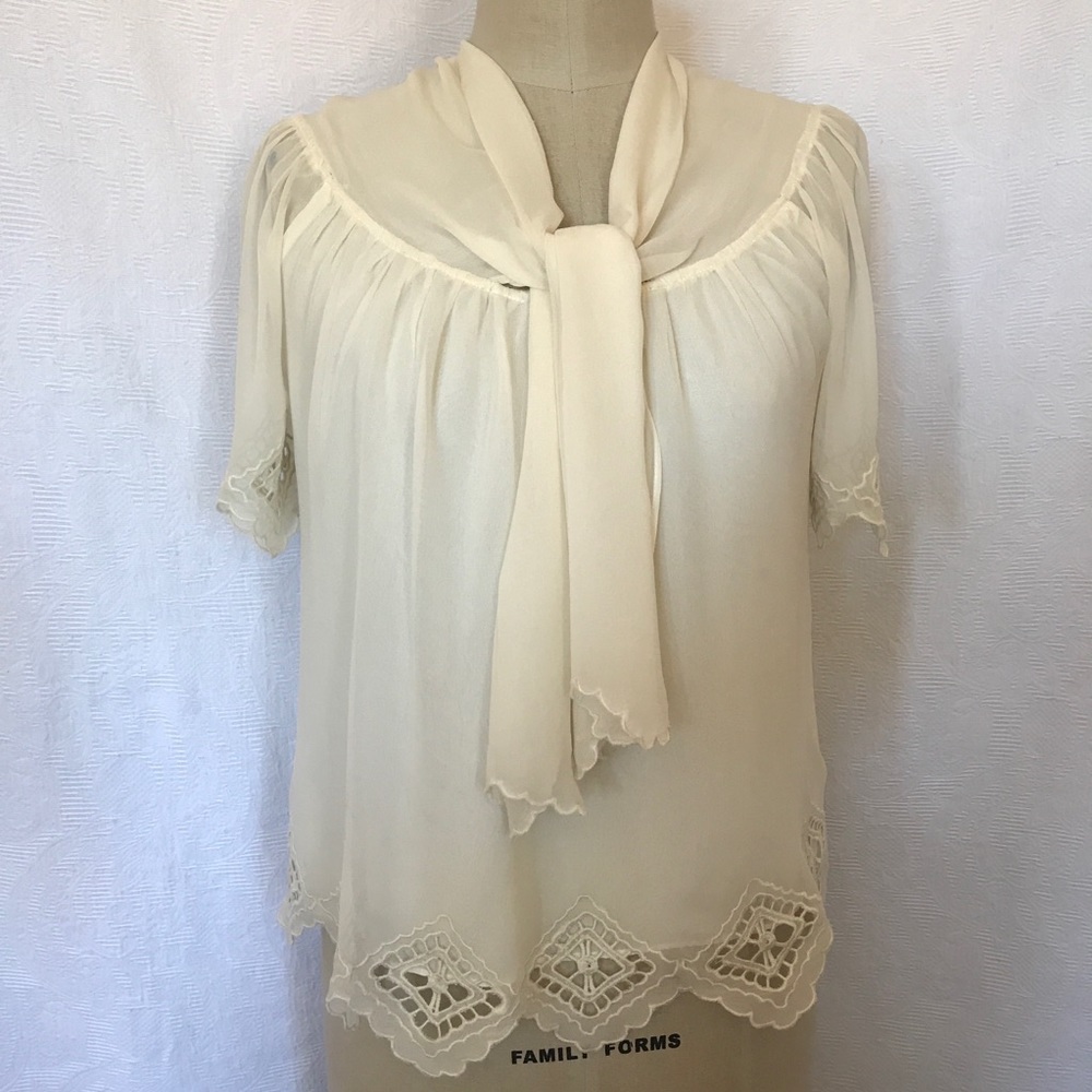 Marc Jacobs Sm ivory silk embroidered blouse EUC